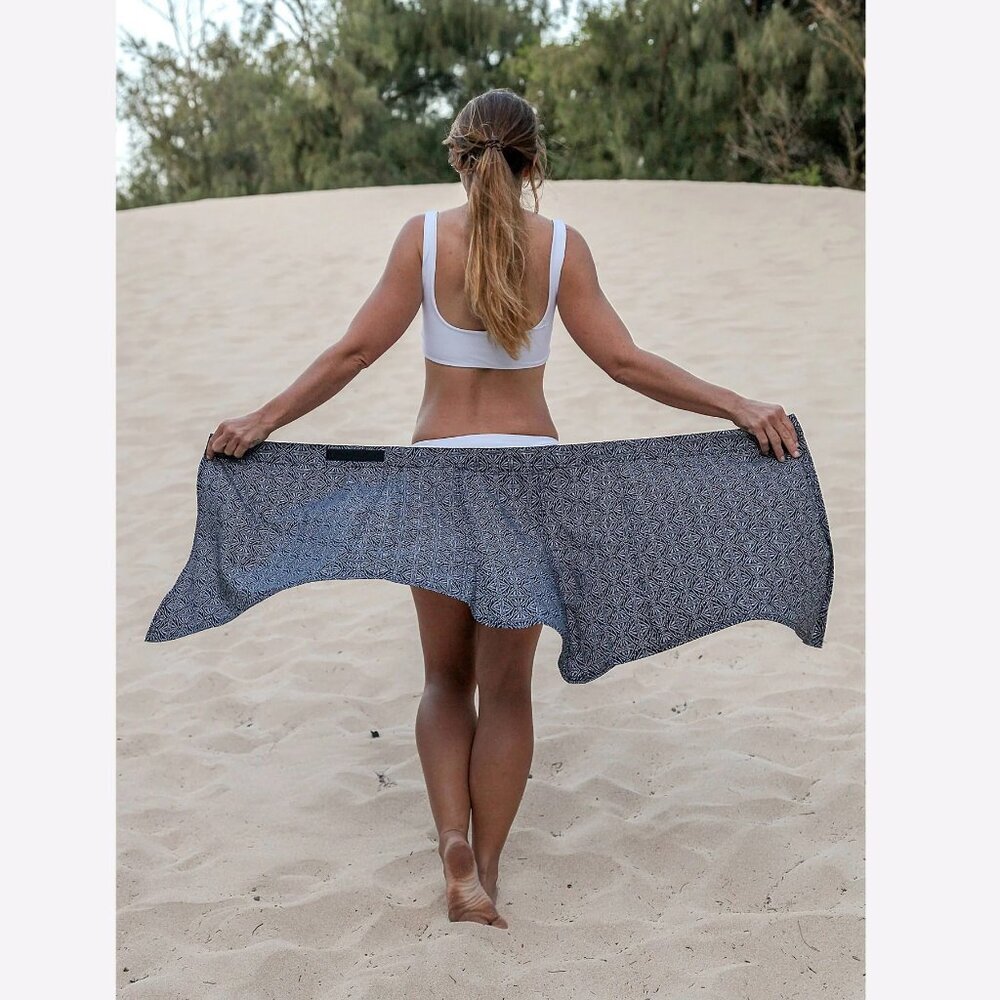 RIPSKIRT Women's Wrap Rip Skirt Length 2 Black Pearl Batik Pockets Small